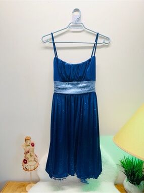 Le Chateau Vintage Blue Sparkle Party Graduation Dress Light Blue Sash 🌎